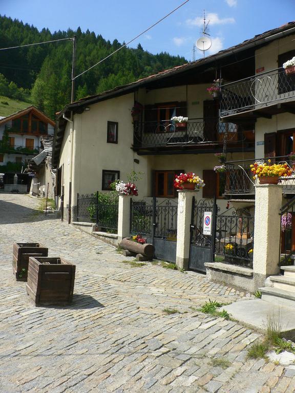 Appartamento Dal Maestro Serafino Pragelato Zimmer foto